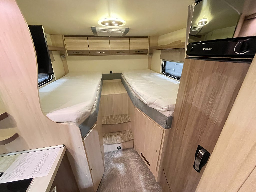 Hobby Siesta T70 HGE / AC bodel / Solcell / Taksäng / Automat - Hobby