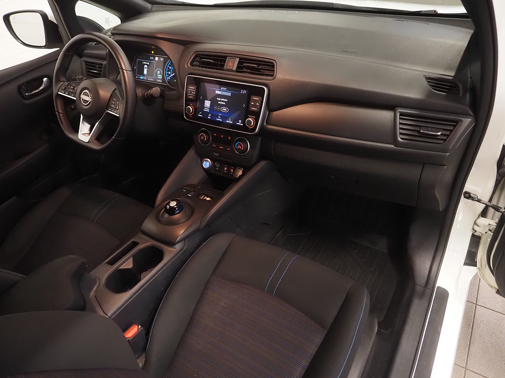 Nissan Leaf 40 kWh 150hk Acenta | Backkamera | Rattvärme | 2022