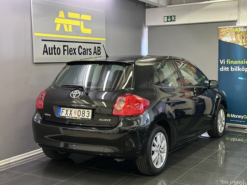 Toyota Auris 5-dörrar 1.6 Dual VVT-i Nybesiktad | Nyckelfri | S+V