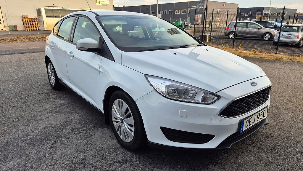 Ford Focus 1.0 EcoBoost Trend EU6 Nybes Ny kamrem/service  