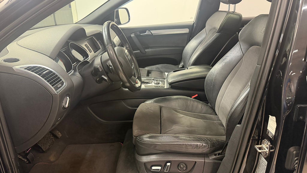 AUDI Q7 7-SEATER 3.0 TDI V6 QUATTRO TIPTRONIC | 239 ch | BVA | ATTELAGE | PANORAMAGLASTAK | NEUF SERV