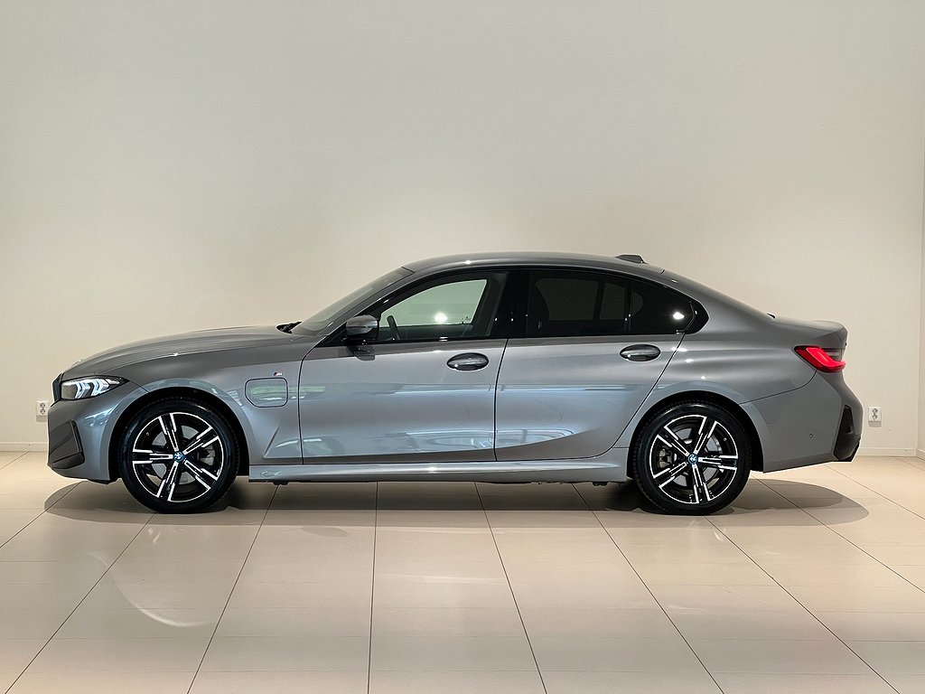 BMW 330e M-Sport, Drag, Navi-Privatleasingkampanj 12 månader