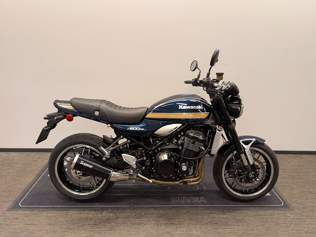 Kawasaki Z900RS 