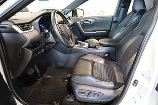 SUV Toyota RAV4 10 av 25