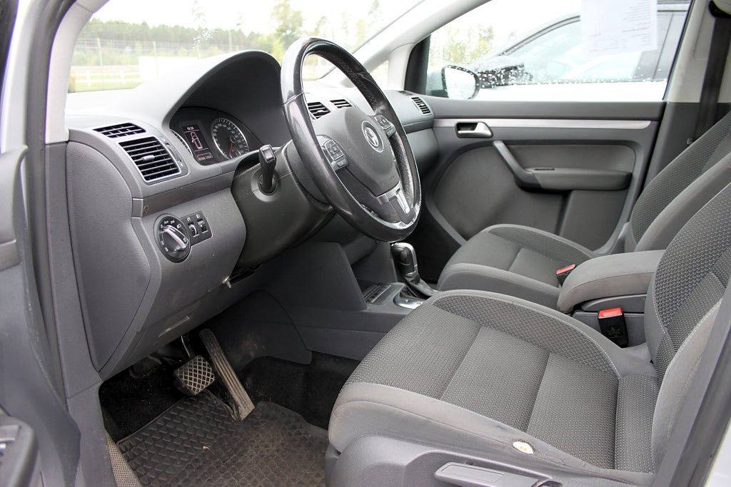 Volkswagen Touran 2013 - miniatyr 8