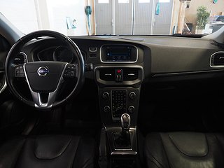 Halvkombi Volvo V40 13 av 23