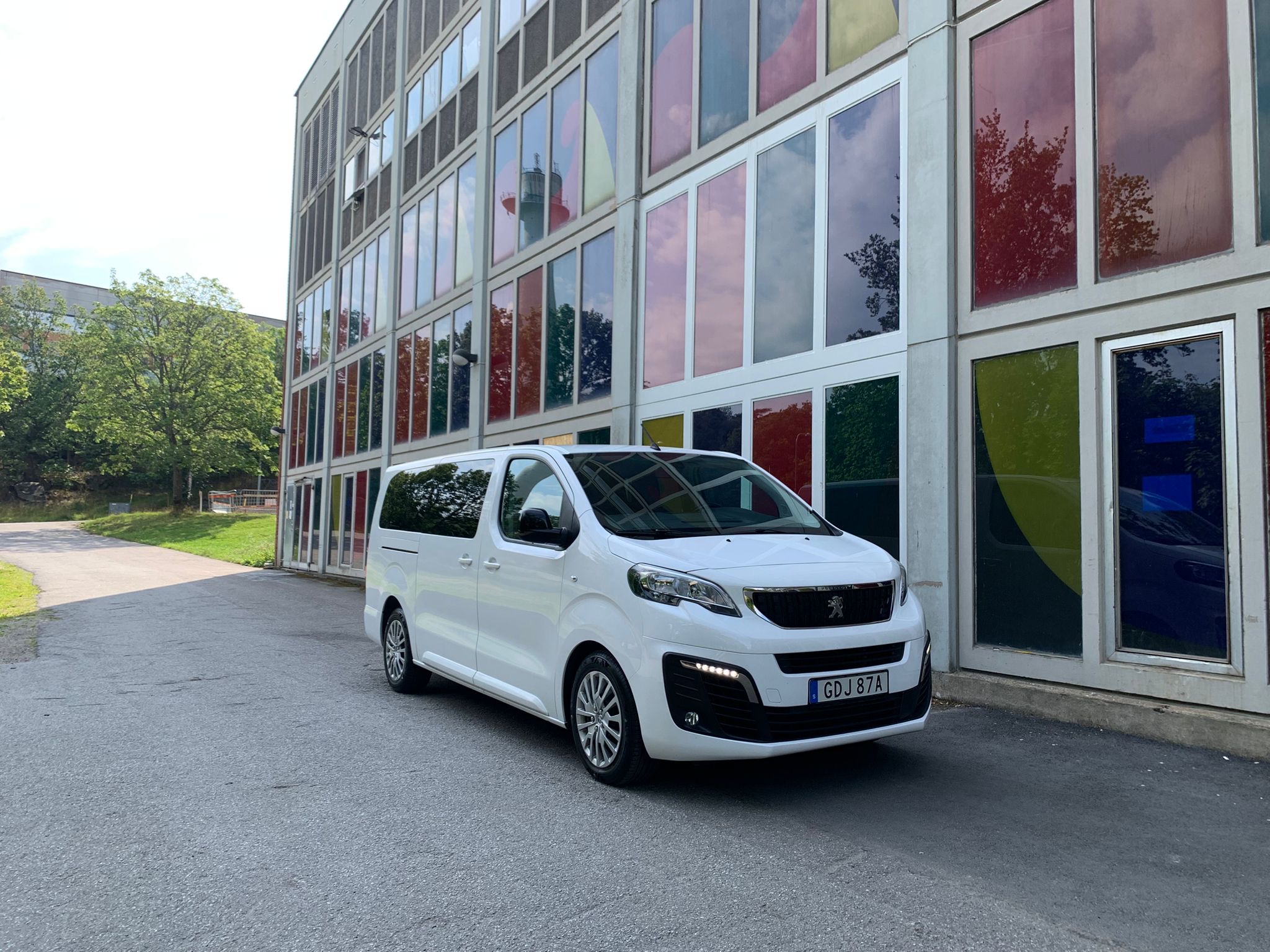 Peugeot Expert Combi 2.0 Automat 9 sits 2022, bild 2/10