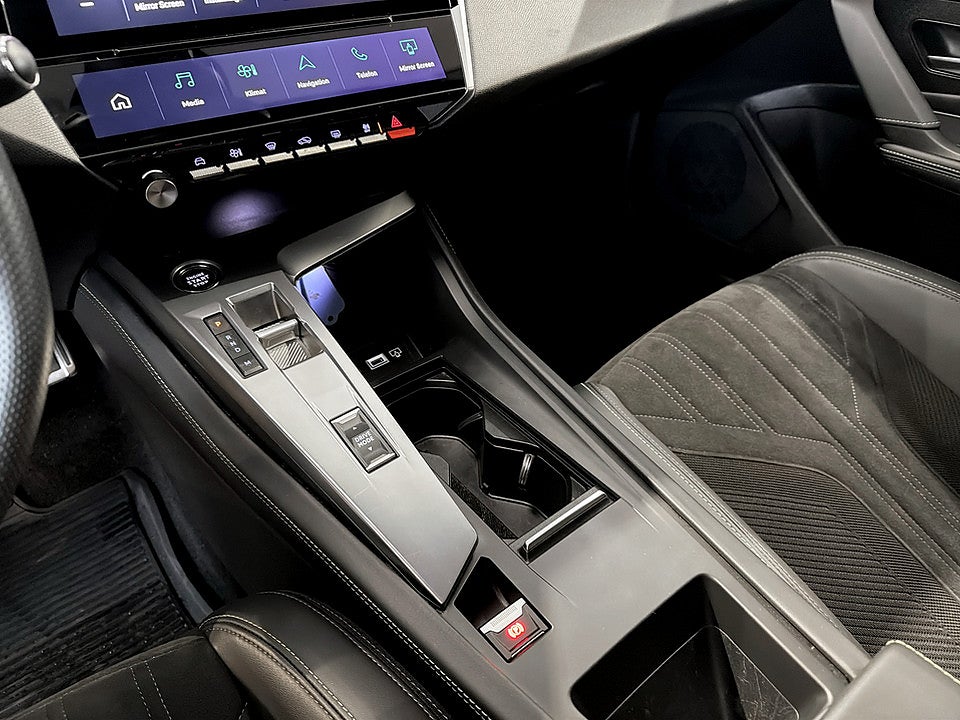Bild på Peugeot 308 5D GT 1.2 PT 130hk Aut B-KAMERA CARPLAY