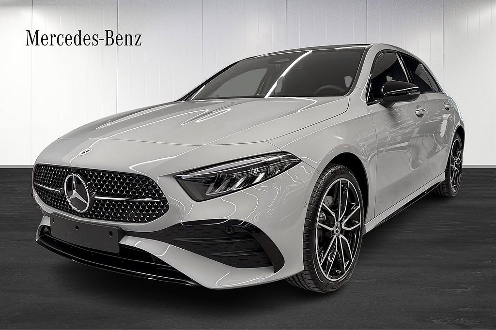 Mercedes-Benz A 250e AMG Night, Premium, Panoramatak