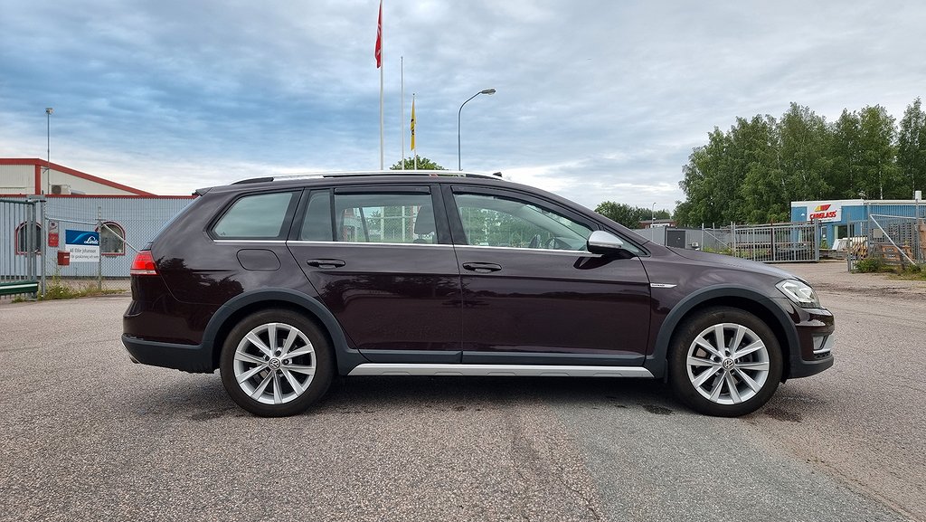 Volkswagen Golf Alltrack 1.8 TSI 4M Cockpit Pano Drag 180hk