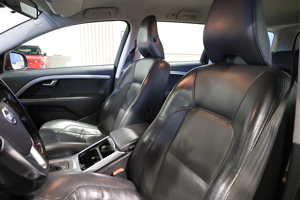 Volvo V70 D4 Geartronic Momentum Drag värmare Läder Blåtand 2013