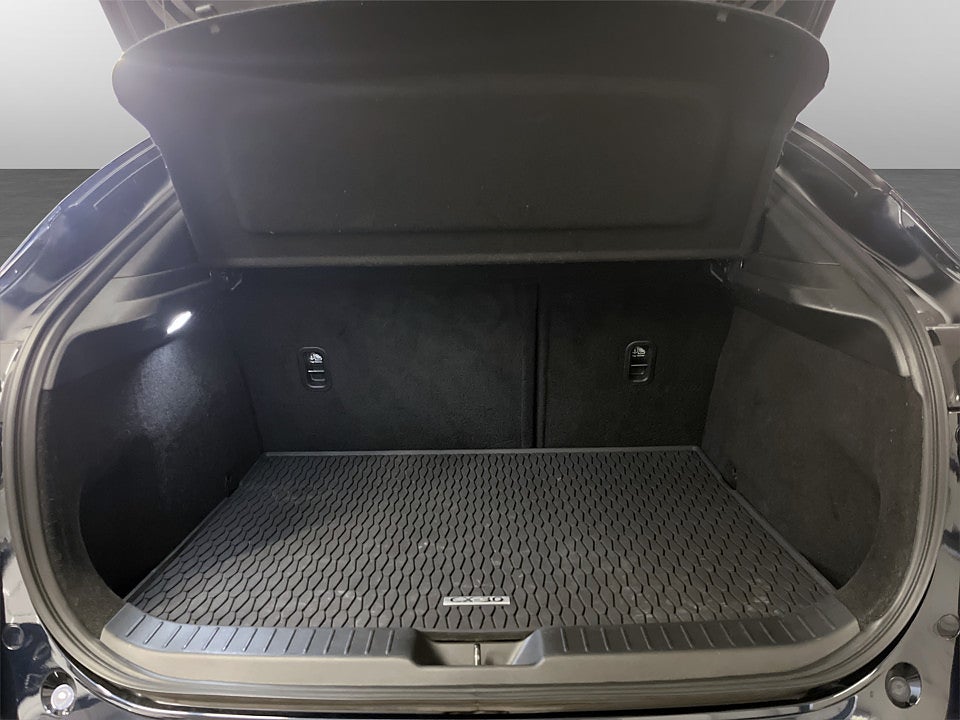 Bild på Mazda CX-30 Sky 2.0 e-SKYACTIV-G M 150hk B-KAMERA CARPLAY