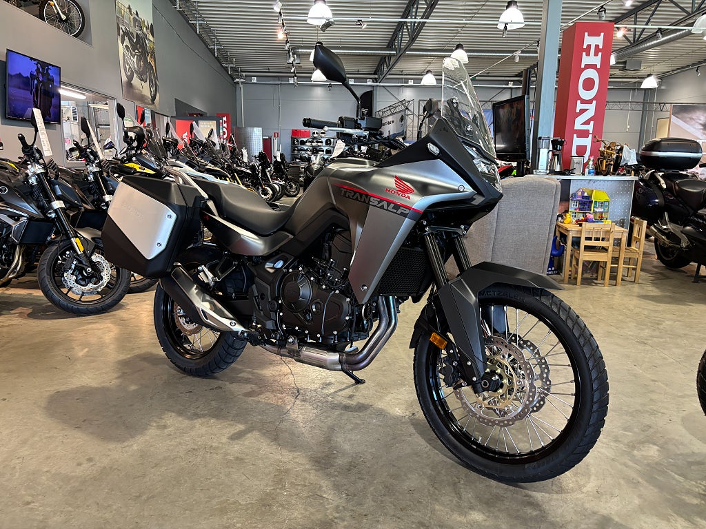 Honda XL750 Transalp #1 ägare & Endast 280 mil# 
