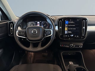 Volvo XC40 T2 Geartronic Momentum VOC/S&V-Hjul/Drag/Psens/Pvärm – bild 8