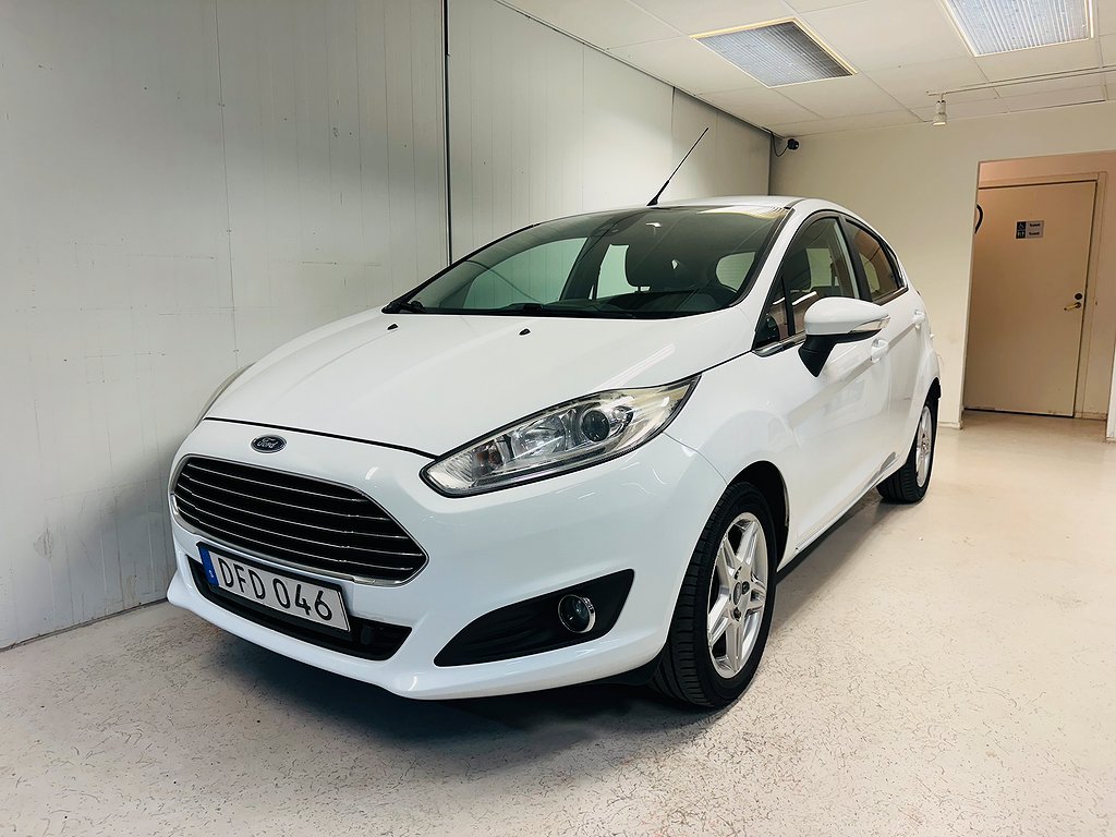 Ford Fiesta 1.0 EcoBoost Powershift Titanium, Drag, M-värm