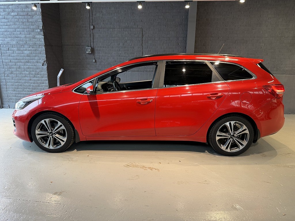 Kia Ceed cee'd_sw 1.6 CRDi GT-Line / Panorama / Backkamera 