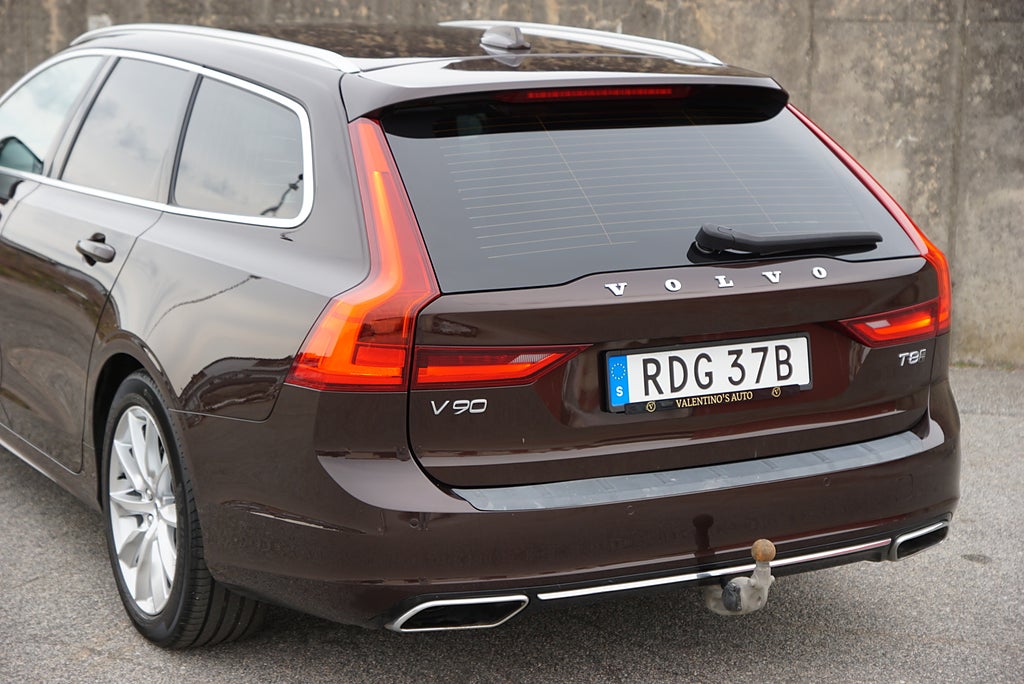 Volvo V90 T8 Recharge AWD Momentum Advanced|Drag|Värmare|B-Kamera