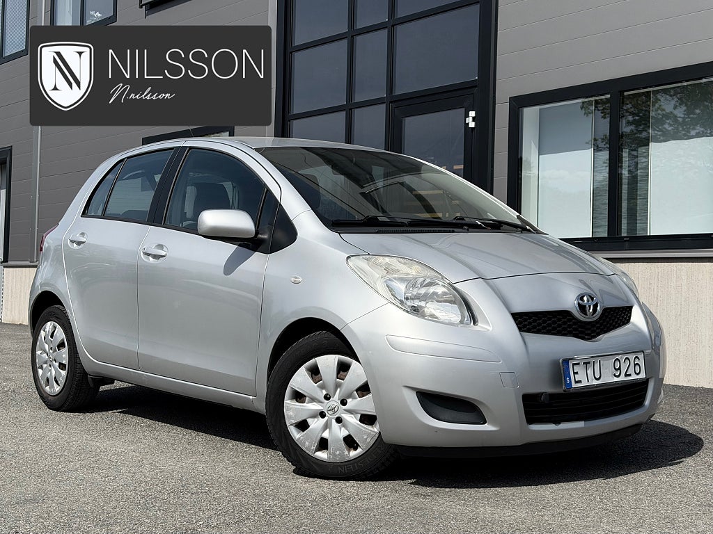 Toyota Yaris 5-dörrar 1.33 Dual VVT-i 101hk Nybesiktigad Låg skatt