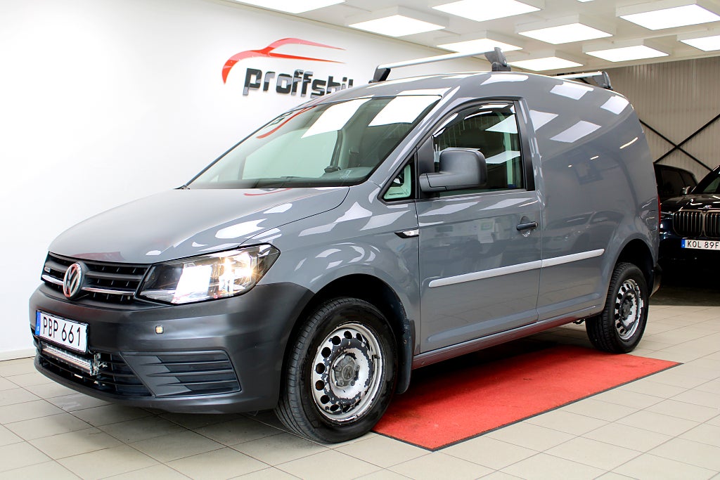 Volkswagen Caddy 2.0 TDI Motor-värmare 4-Motion Drag Inred Säng B-kamera