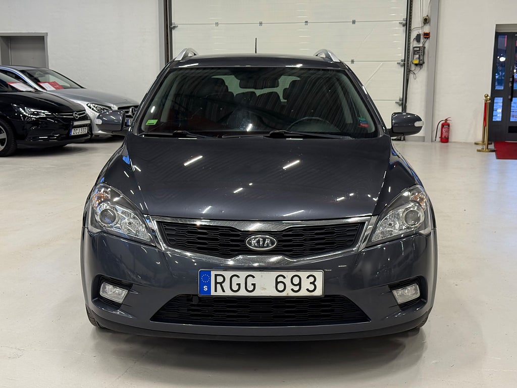 Kia Ceed cee'd_sw 1.6 CRDi Drag Värmare Vinterhjul Nybesiktigad - miniatyr 9