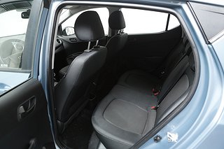 Halvkombi Hyundai i10 22 av 23