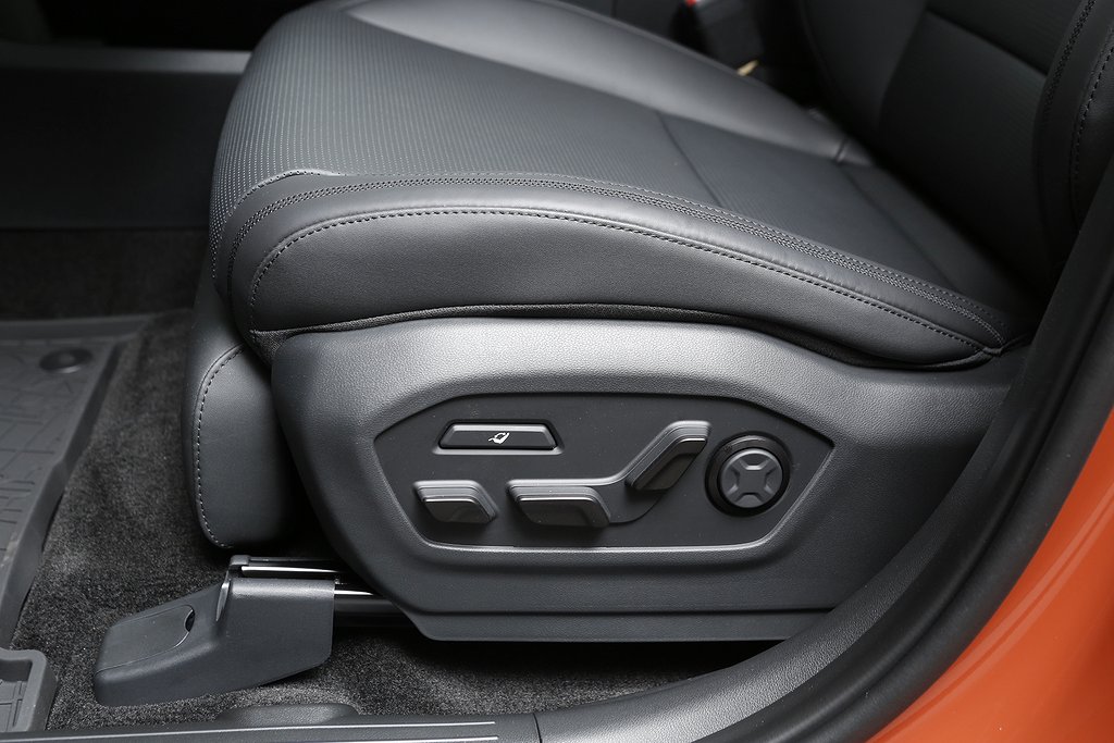Hyundai Santa Fe 4WD Plug-in Calligraphy Line 2025