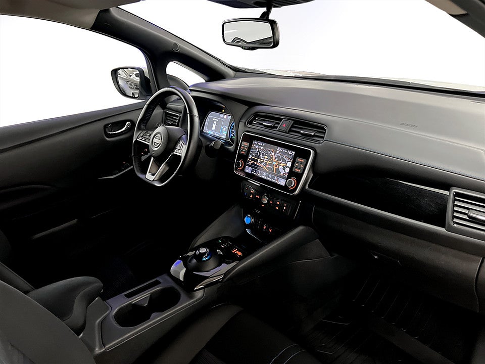Bild på Nissan Leaf N-Connecta 5D 39kWh 150hk Aut P-SENSORER NAVI