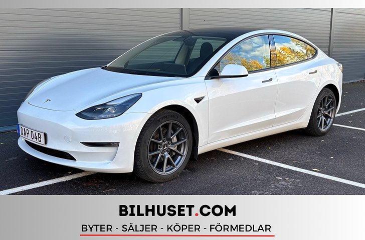 Tesla Model 3 Long Range AWD 440 HK Pano Nybilsgaranti