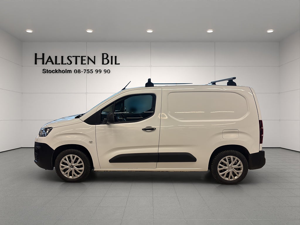 Citroën Berlingo 1,5 BlueHDI Moms Värmare CarPlay Dragkrok 1Ägare