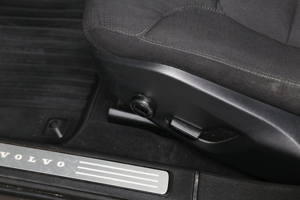 Volvo V90 T4 190hk Momentum SE Aut Head-up Kamera VOC Drag 2019