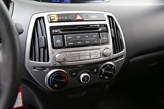 Halvkombi Hyundai i20 15 av 21