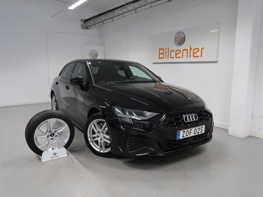 Audi A3 *3,99% RÄNTA* SB 45 TFSI e S Line V-Däck ingår CarPlay-