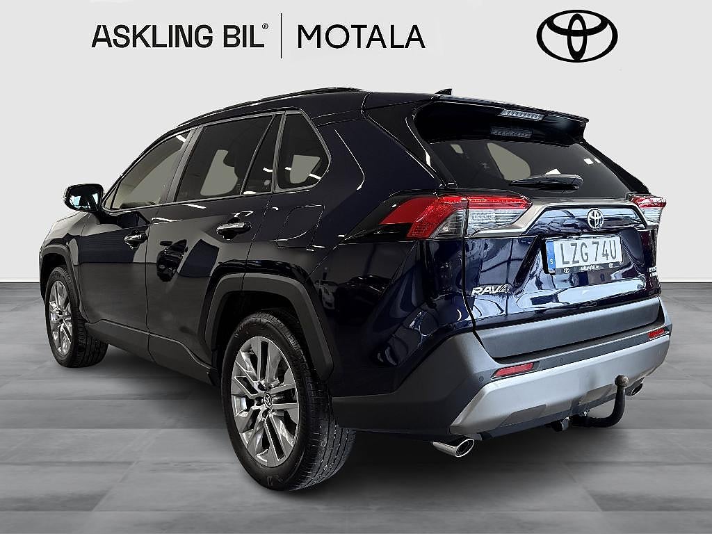 Toyota RAV4 2023 - miniatyr 3