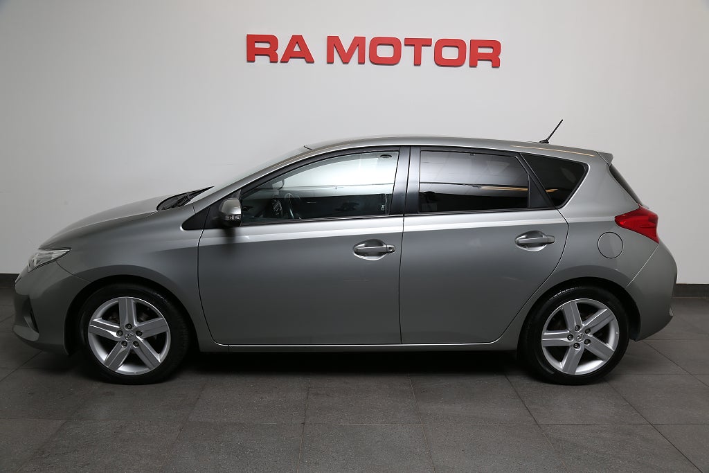 Toyota Auris 1,6 132hk Multidrive S Automat 5D Kamera Panorama 2014