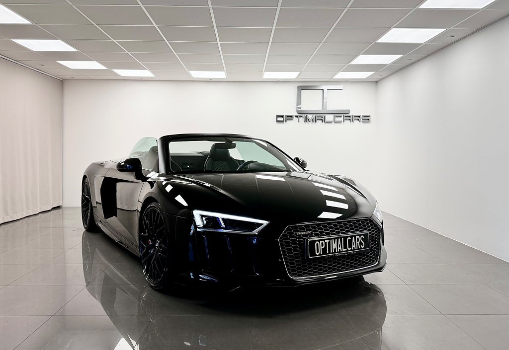 Audi R8 V10 Spyder Carbon Keramiska B&O Maxutrustad