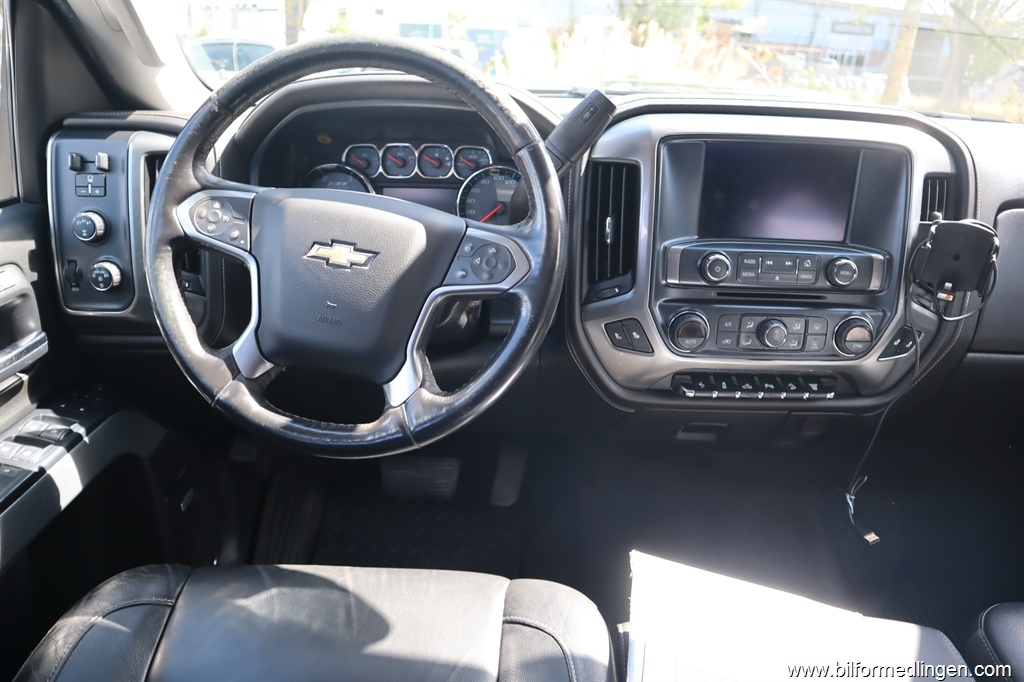 Chevrolet Silverado 2018, photo 3/52