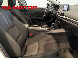 Halvkombi Mazda 3 12 av 20