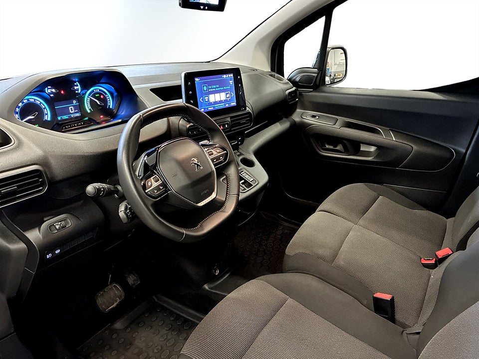 Bild på Peugeot e-Partner PRO+ Electric 136hk L2 - DEMO