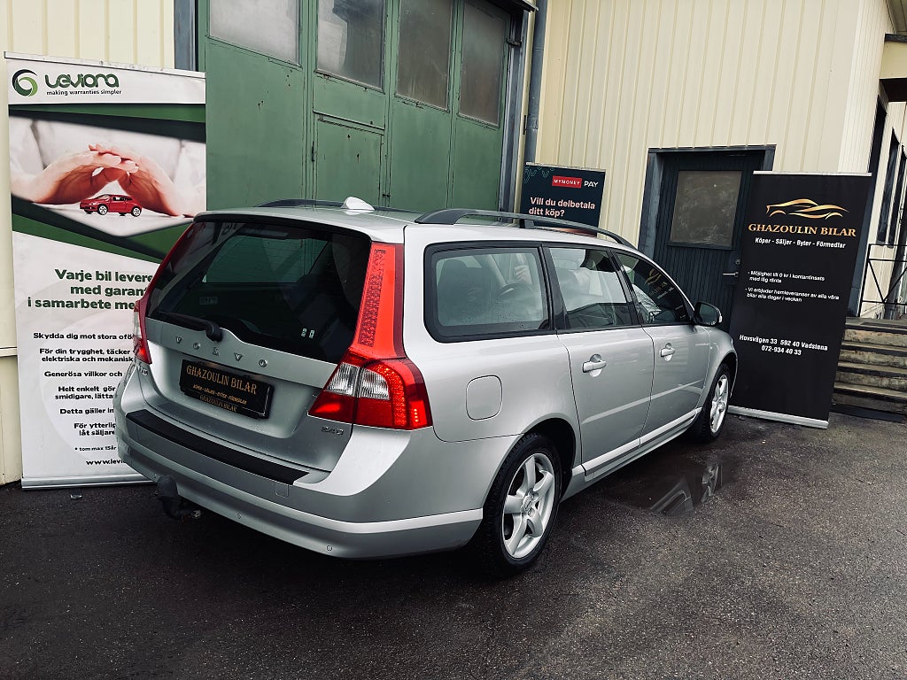 Volvo V70 2.4D Momentum 163hk Motorvärmare/Nybesiktad/Dragk