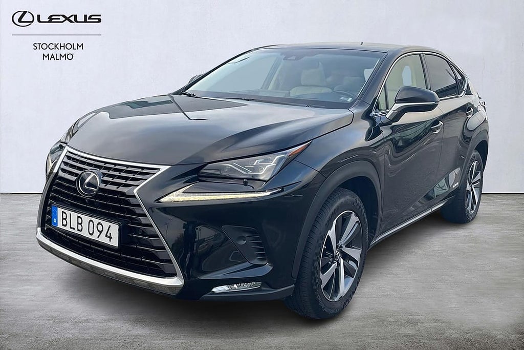 Lexus NX300h Luxury Panorama Head-up-display Mark Levinson
