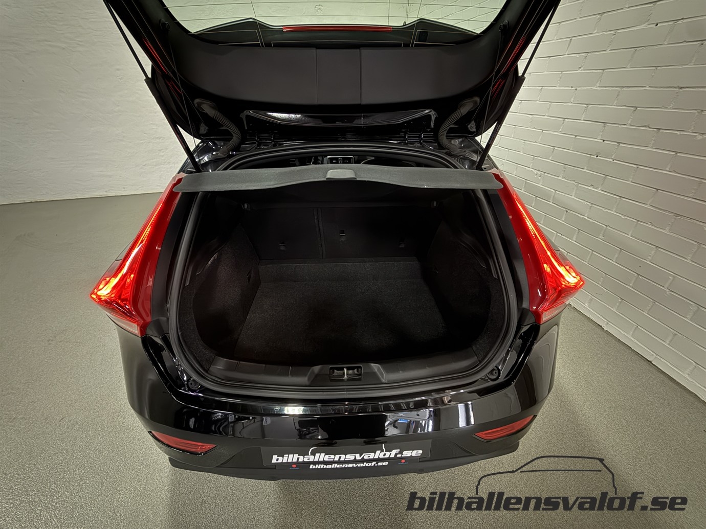 Volvo V40 D2 Momentum 2017, bild 6/39