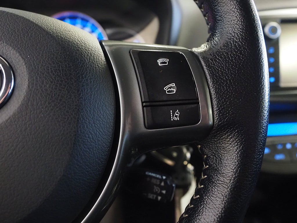 Toyota Yaris Hybrid e-CVT 101hk Edition Feel Backkamera 2016