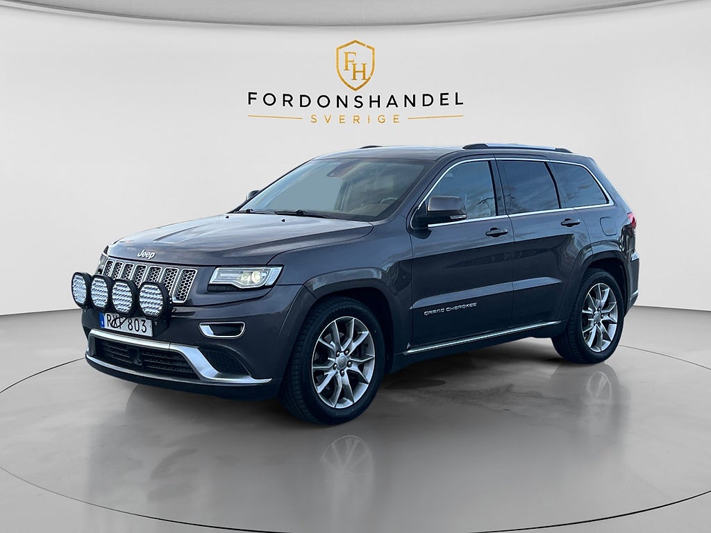 Jeep Grand Cherokee 3.0 V6 4WD Summit Pano Drag H/K Luftfj Skärmar bak Ratt