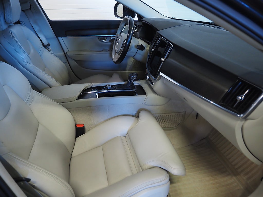 Volvo V90 Cross Country T5 AWD 254hk Inscription Pro | Drag | Kamera | Navi |