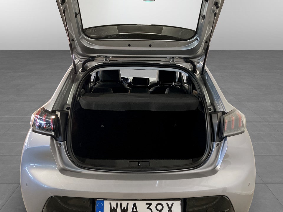 Bild på Peugeot 208 Allure Pack 1.2 PT 100hk CARPLAY BACKKSENSORER