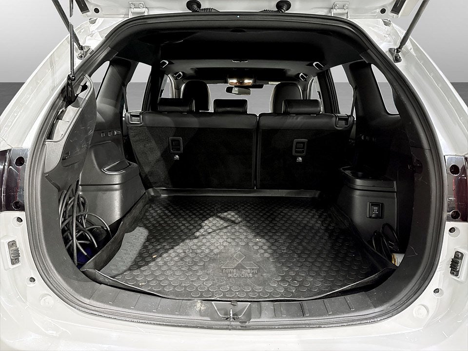 Bild på Mitsubishi Outlander S-Edition PHEV 224hk Aut 4WD - B-KAMERA,ELSTOL,NAV