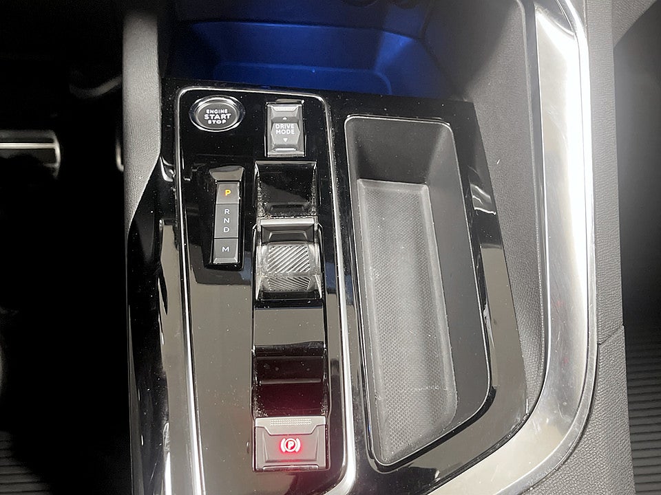 Bild på Peugeot 5008 GT 1.2 PT 130hk Aut 7-SITS B-KAMERA CARPLAY
