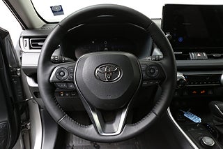 SUV Toyota RAV4 17 av 26
