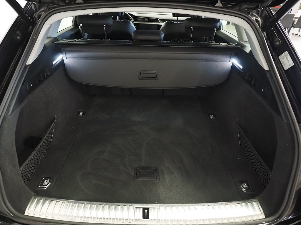 Audi e-tron 55 408hk Quattro Proline Drag Cockpit Navi Kamera