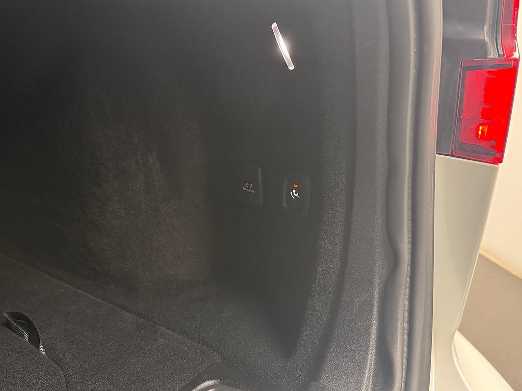 Volvo V60 Recharge T6 AWD R-Design Plus Dark EDT. MOMS Leasebar bild 15